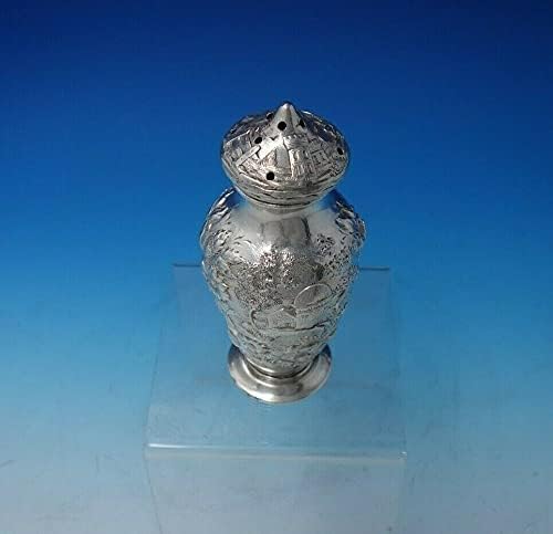 Repousse од страна на Кирк Sterling Silver Muffineer 10L 6 1/4 x 2 1/8 5.8 ozt. (5082)